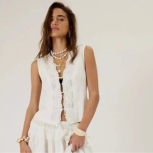 White Eyelet Sleeveless Top Free People Gisebelle NWT Size Large